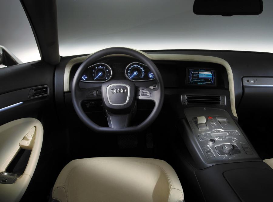 Торпедо Audi Nuvolari Quattro Concept 2003 года  (фото 8 из 9)
